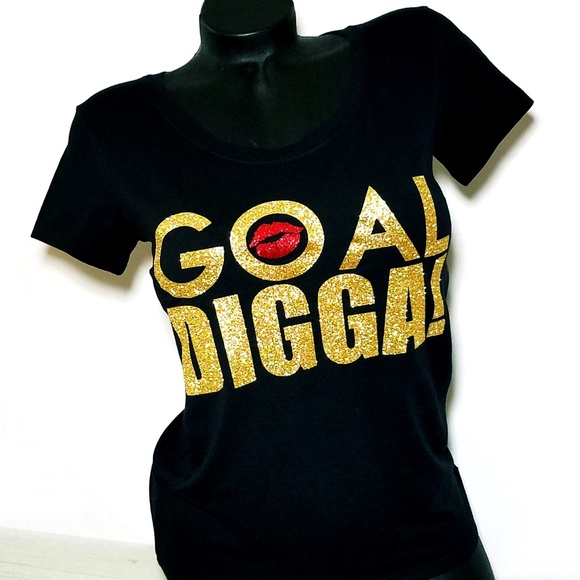 Goal Digga with Lips Fitted Spandex Tee. - Picture 3 of 6